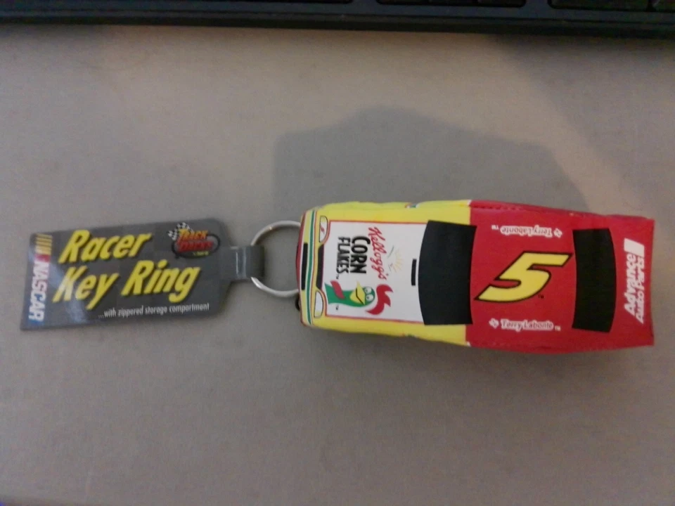 VINTAGE NOS #5 TERRY LABONTE NASCAR RACER KEY RING WITH ZIPPERED POUCH - Image 1 of 3