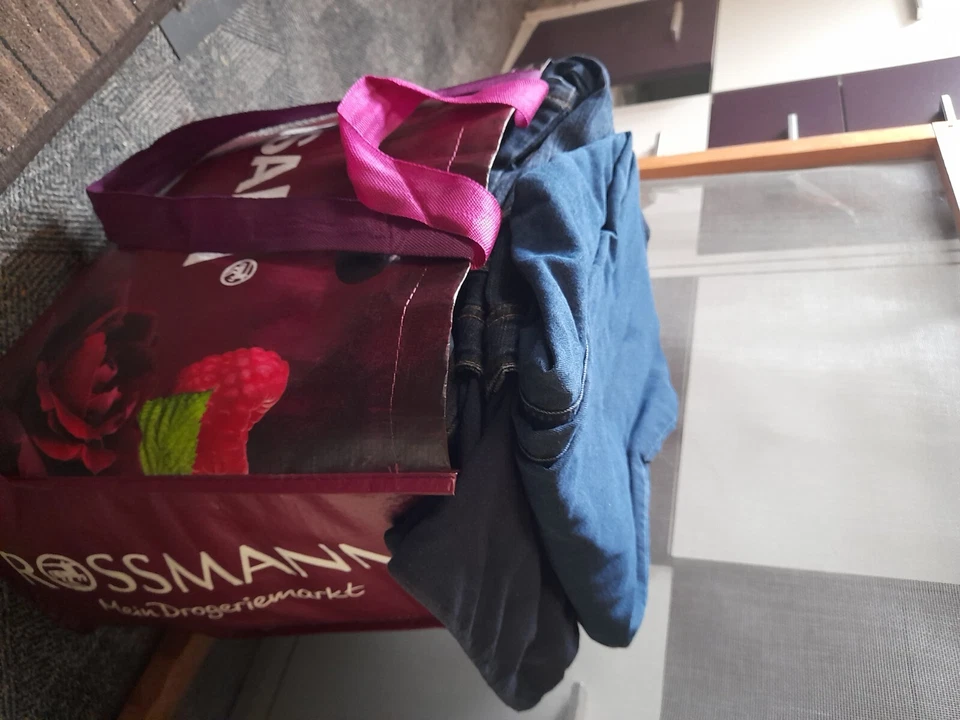 Große Tasche mit Umstandsmode 40-46 - Bild 1 von 1