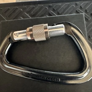 Black Diamond Carabiner USA 25 8 8KN 0639  - Picture 1 of 5