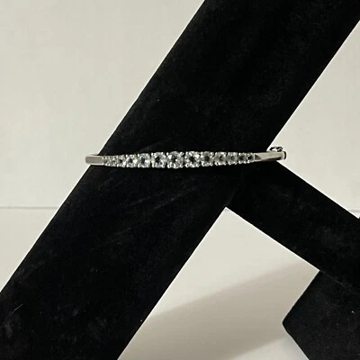 Brazalete de plata de ley con piedras preciosas graduadas de aguamarina Foto 1 de 4