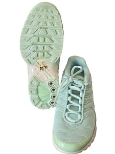 Nike Air Max Plus TN Mujer’s 7.5–8 Juvenil Talla 6Y Verde Blanco Zapatos para Correr - Imagen 1 de 23
