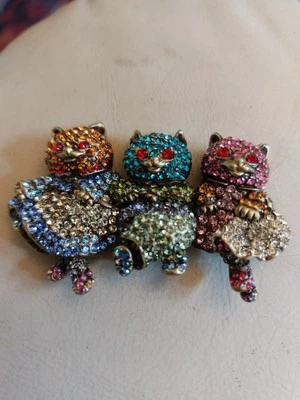 Butler and Wilson Crystal  Happy dancing Cats  Brooch - Image 1 of 4