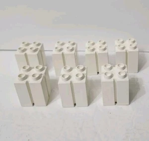 Lego Duplo WEISS 2x2x2 SÄULE mit VERTIKALEN RILLEN Menge 7 Burg Steine 41978 - Bild 1 von 4