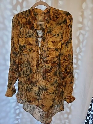 HAUTE HIPPIE Luxurious 100% Silk Blouse Tan Print (Large) - Image 1 of 4