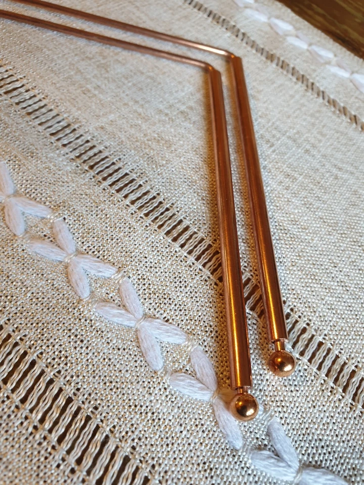 Varillas de radiestesia adivinatorias tradicionales más largas de cobre sólido puro con asas giratorias Foto 1 de 4