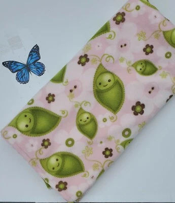 Lovely Pea Novelty Fleece blanket your child will adore 52x58 - Image 1 of 4