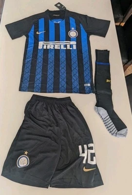 Camiseta Nike Inter de Milán + Pantalones Cortos Calcetines-Fútbol Dri-Fit Nerazzurri HOMBRE PEQUEÑO 2018 Foto 1 de 4