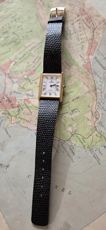 Винтажные золотистые мужские часы Lorus от Seiko с римскими цифрами прямоугольные в стиле бака  - Изображение 1 из 4