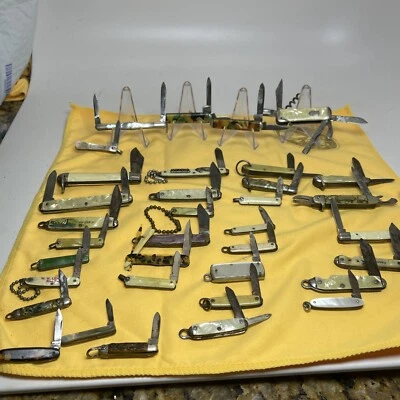 Lote de 35 cuchillos en miniatura alemanes vintage A W Wadsworth Scout todas las diferentes marcas Foto 1 de 4