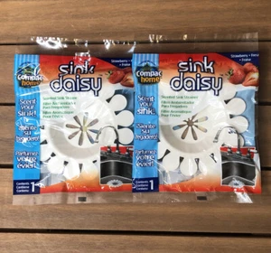 DAISY SINK STRAINER STRAWBERRY SCENTED & KEEPS UTENSILS OUT OF DISPOSAL 2 PCS - Picture 1 of 5