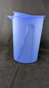 TUPPERWARE #3216B-6 IMPRESSIONS OVAL PITCHER 1 QUART SLIM ROCKER TOP SHEER BLUE - Picture 1 of 4