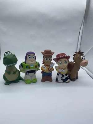 DISNEY Cubo Pixar Toy Story Juguetes de Baño 5 Piezas Rex Woody Jessie Bullseye Buzz Foto 1 de 4