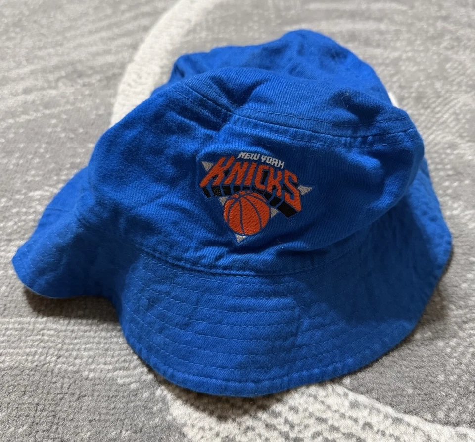 Винтажная двусторонняя шапка-ведро NY Knicks x Foot Locker синяя желтовато-коричневая промо редкая - Изображение 1 из 4