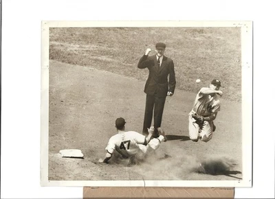 Type 1 Photo: 1947 Chicago White Sox vs Nationals Don Kolloway Comiskey Park - Image 1 of 2