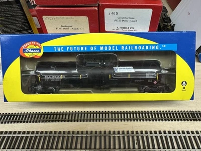 Athearn RTR Renewable Products Marketing 30k Gal Ethanol Tankcar TILX#190413 NOS - Image 1 of 2