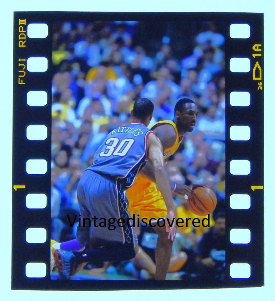 Foto transparente color Kobe Bryant Los Angeles Lakers 2002 Finales 3 turbas 35 mm Foto 1 de 1