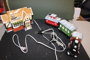 Vintage 1980s Dept 56 Train Station And Train Set From Snow Village 50873 - Picture 1 of 13