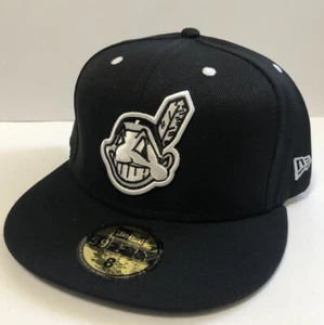 NEU MIT ETIKETT CLEVELAND INDIANER Chief Wahoo SCHWARZ WEISS SELTEN! New Era Fitted Größe 7 7 1/8 - Bild 1 von 4