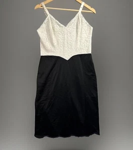 Vintage Vanity Fair Damen 36 schwarz & weiß Full Slip Kleid Nylon Spitzenbesatz USA - Bild 1 von 14