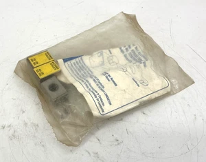 New Westinghouse KPR3A Ser C Keeper Nut Assembly Circuit Breaker Accessory - Picture 1 of 7