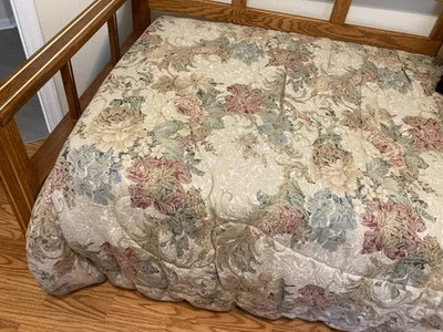 VINTAGE BURLINGTON QUEEN COMFORTER TAPESTRY BROCADE HEAVY COTTAGE CORE - Image 1 of 4