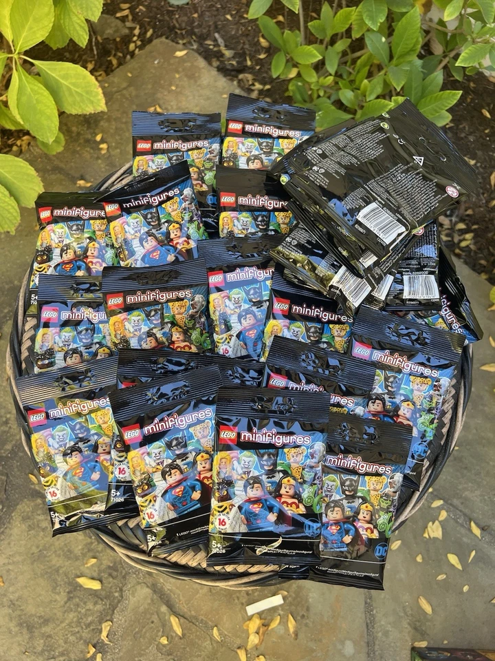 NEW SEALED Lot of 28 LEGO MINIFIGURES DC Super Heroes 71026 villains blind bags - Image 1 of 3