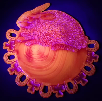 Geraldine Slag Red Glass 7.5" LUCKY BUNNY RABBIT PLATE Westmoreland Summit - Image 1 of 4