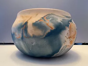 Vintage Nemadji Studio Kunst Ton Keramik Vase hellbraun/rost/blau Wirbel Biskuit USA - Bild 1 von 13