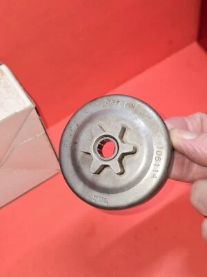 106114 Sprocket 3/8" x 6T w/ Bearings Poulan 230 260 2050 2075 2150 2175 2450 - Image 1 of 4