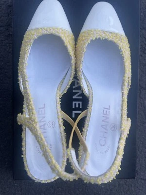 100% Authentic Chanel Yellow Tweed Two Tone Slingback Heels 38.5 - Image 1 of 4