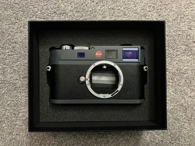 Leica M-E Typ 220 Digital Rangefinder Camera with Box - Image 1 of 4
