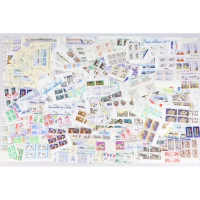 STOCK TIMBRES SAINT PIERRE ET MIQUELON DE FIN 80 A 2000 , NEUFS** VF 742€ - Photo 1/4