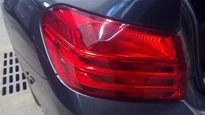 Cuarto de luz trasera izquierda del conductor montado en panel para BMW M4 15-17 12354648 Foto 1 de 4