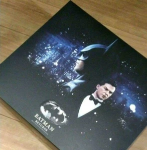 Hot Toys MMS294 Batman Returns Batman and Bruce Wayne 1/6th Scale Action Figure - Picture 1 of 19
