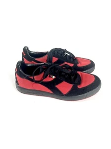 Red and black Diadora shoes size 5  - Picture 1 of 6