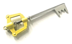 NEW - 4.5" Kingdom Hearts Sora's Key Metal Prop Replica Bam Box Gamer Exclusive - Picture 1 of 5