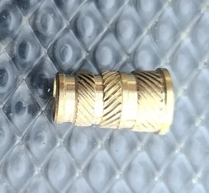 ( ~ 2000 pcs) Stanley M6x1 Threaded Insert - Picture 1 of 3