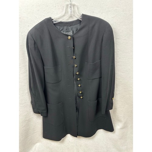 Blazer donna nero vintage Chanel Boutique con bottoni oro taglia sconosciuta M?