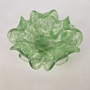 Cuenco de vidrio artístico estilo Murano verde vintage con borde con volantes - Imagen 1 de 8