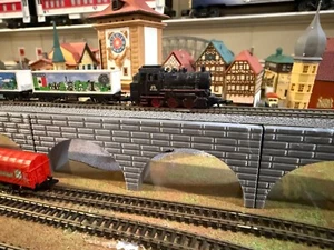 Z Scale Double Arch Stone Trestle Platform for Elevated Train or Aqueduct - Picture 1 of 4