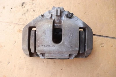 BMW 535I 2011-2013 tracción trasera delantero derecho pasajero pinza de freno OEM Foto 1 de 4