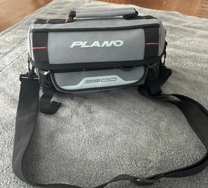 Plano Weekend Series 3500 Softsider Tackle Bag - Angelausrüstung mit 2 Behältern - Bild 1 von 19