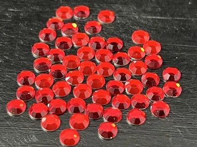 Swarovski Light Siam 16SS Art2000 Superior Silver Foil, 1/3 Gross (48pcs) - Image 1 of 4