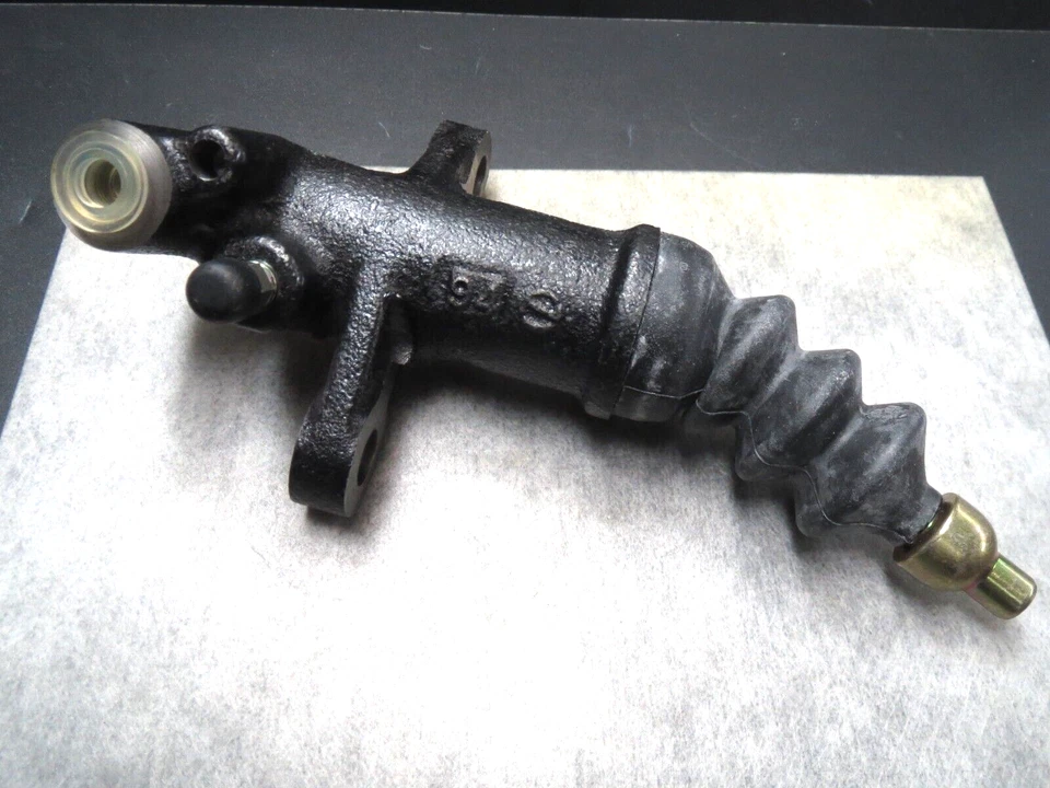 Clutch Slave Cylinder for 1985-1989 Isuzu Impulse - Made in Japan - Ships Fast! - Image 1 of 4