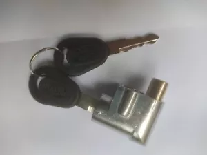 SERRATURA BLOCCHETTO CHIAVI PER BATTERIA BICICLETTA ELETTRICA CON 2 CHIAVI - Foto 1 di 1