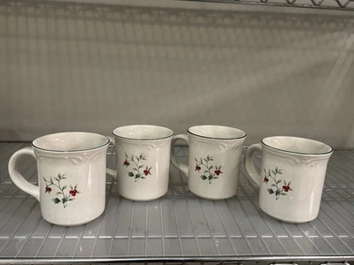 Pfaltzgraff Winterberry Set of 4 12-Ounce Coffee Mugs Holly Berries - Image 1 of 3