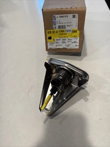 New GM 12647372 DEF Diesel Reduction Fluid Injector 2011-16 Silverado 6.6L - Picture 1 of 6