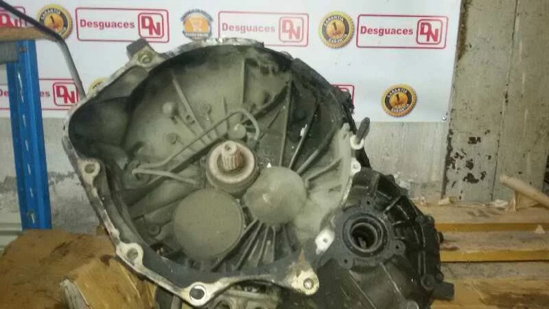 4DFF gearbox for OPEL PONTIAC TRANS SPORT 2.3 1992 605886 - Image 1 of 3