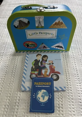 LITTLE PASSPORTS A Global Adventure Suitcase, 12 países, kits de atividades/livros - Imagem 1 de 4