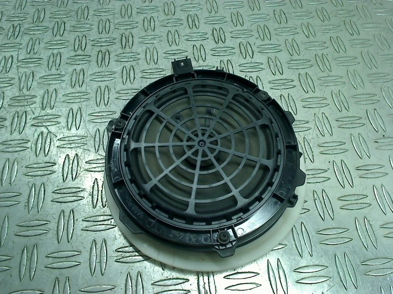 HAUT PARLEUR OU ENCEINTE PORTE AVANT DROITE 308 (L3/L8/LB/LH/LP) 2014 9803506480 - Photo 1/2